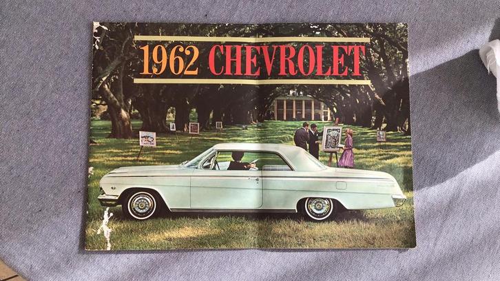 CHEVROLET FOLDER CATALOGUS 1962 BEL AIR IMPALA ETC NED TEKST, Hobby en Vrije tijd, Modelauto's | 1:43, Zo goed als nieuw, Auto