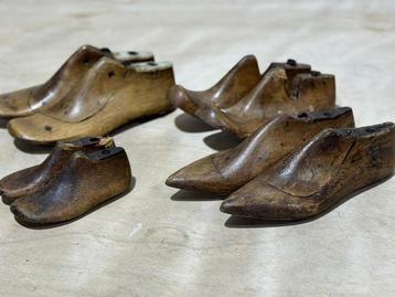 Antieke houten schoenmakersleesten – vintage decoratie beschikbaar voor biedingen