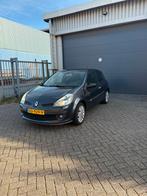 Renault Clio 1.6 3-DRS AUTOMAAT 2006 Grijs, Auto's, Renault, 535 kg, 4 cilinders, 5 stoelen, Voorwielaandrijving