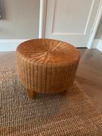 Ronde Voetenbank riet, Huis en Inrichting, Banken | Voetenbanken en Poefen, Ophalen, Zo goed als nieuw, Rond, Minder dan 50 cm