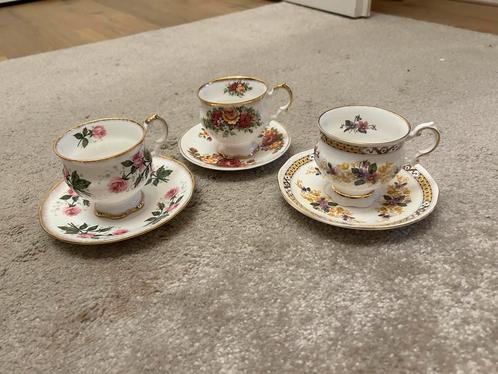Elizabethan Porseleinen Theekopjes vintage, Antiek en Kunst, Antiek | Porselein, Ophalen of Verzenden