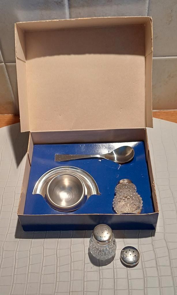 Drache Solingen, eierdop set met peper-zout, Antiek en Kunst, Antiek | Bestek, Ophalen of Verzenden