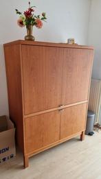 Ouderwetse computer kast, Ophalen