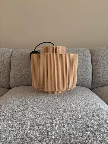 Mooie rieten hanglamp - E27 fitting beschikbaar voor biedingen