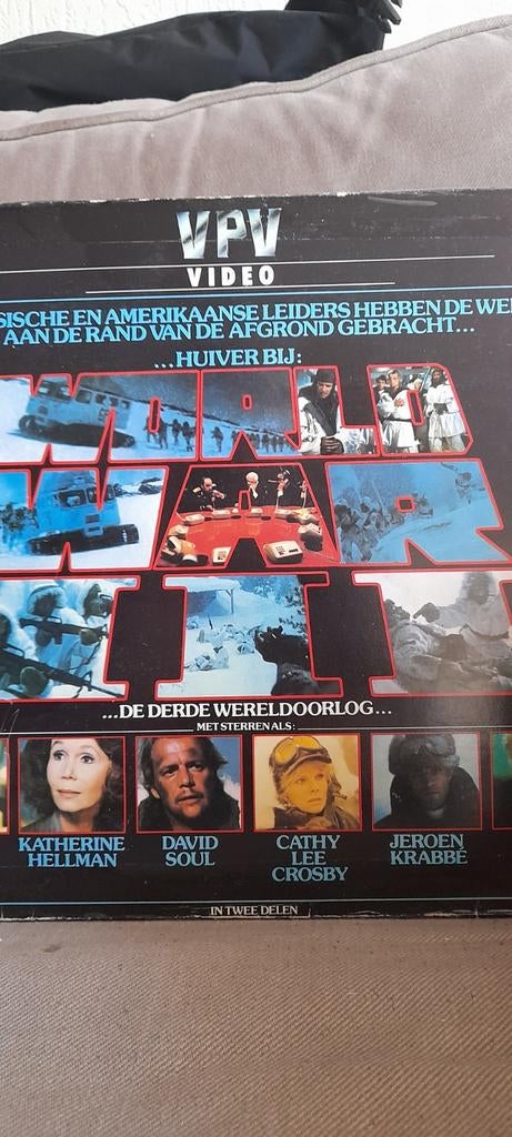Laserdisc World War lll  Dl.2   PAL, Ophalen of Verzenden