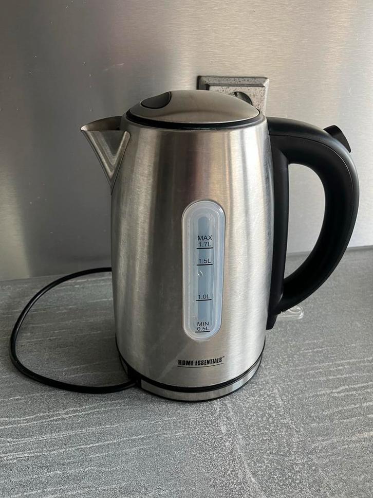 Home Essentials Waterkoker - 1.7L - Nette Staat, Witgoed en Apparatuur, Waterkokers, Zo goed als nieuw, 1 tot 2 liter, Draadloos