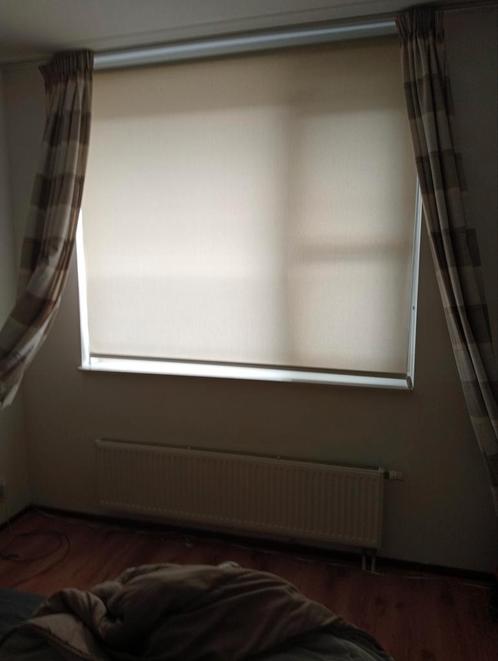 1 rolgordijnen met bevestiging, Huis en Inrichting, Stoffering | Gordijnen en Lamellen, Gebruikt, 200 cm of meer, 150 tot 200 cm