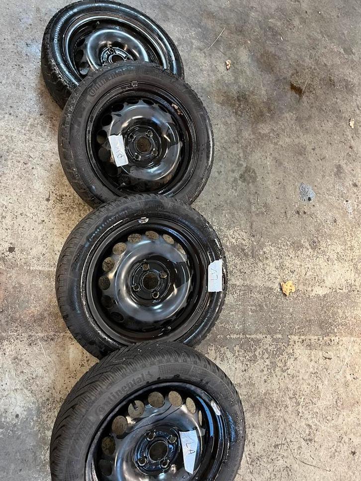 Set winterbanden Aygo, C1, Kia picanto, hyundai I10, Auto-onderdelen, Banden en Velgen, Banden en Velgen, Winterbanden, 14 inch