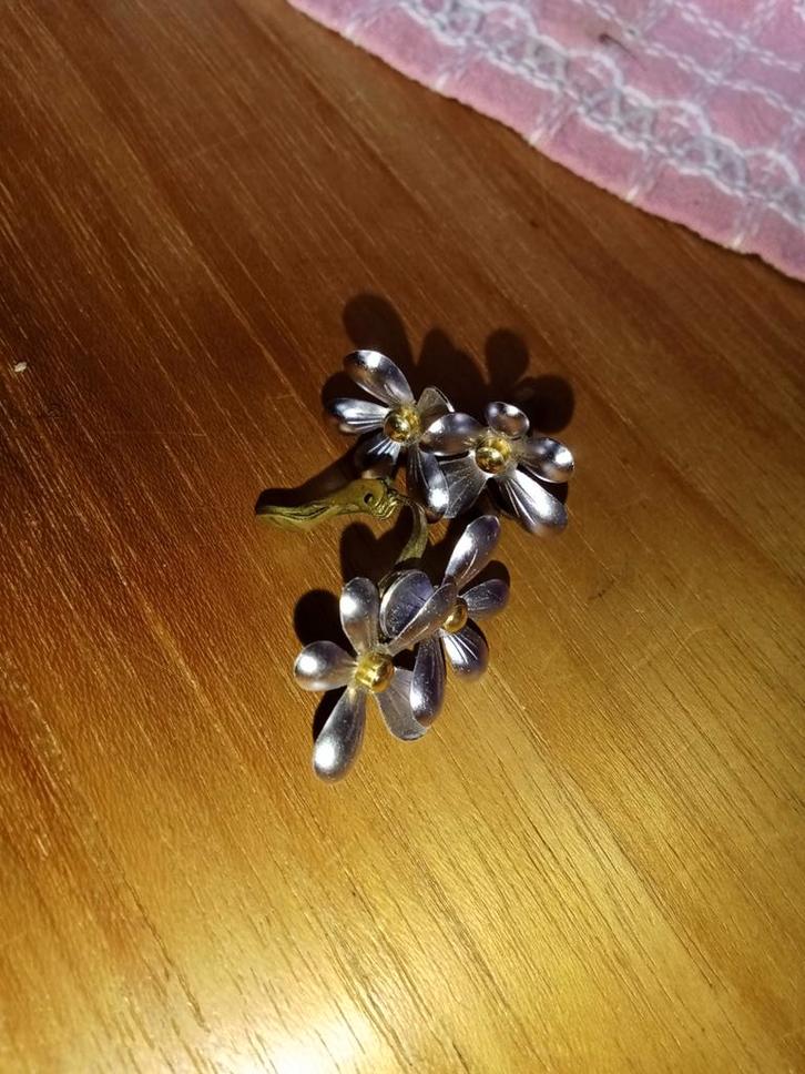 Vintage bloem clip oorbellen, Sieraden, Tassen en Uiterlijk, Oorbellen, Gebruikt, Overige materialen, Ophalen of Verzenden