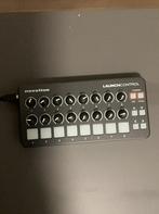 Novation Midi Controller, Muziek en Instrumenten, Midi-apparatuur, Ophalen of Verzenden, Zo goed als nieuw