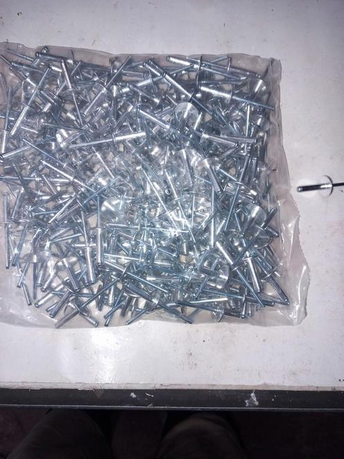 Popnagel. Popnagels, Doe-het-zelf en Verbouw, IJzerwaren en Bevestigingsmiddelen, Nieuw, Overige typen, Ophalen