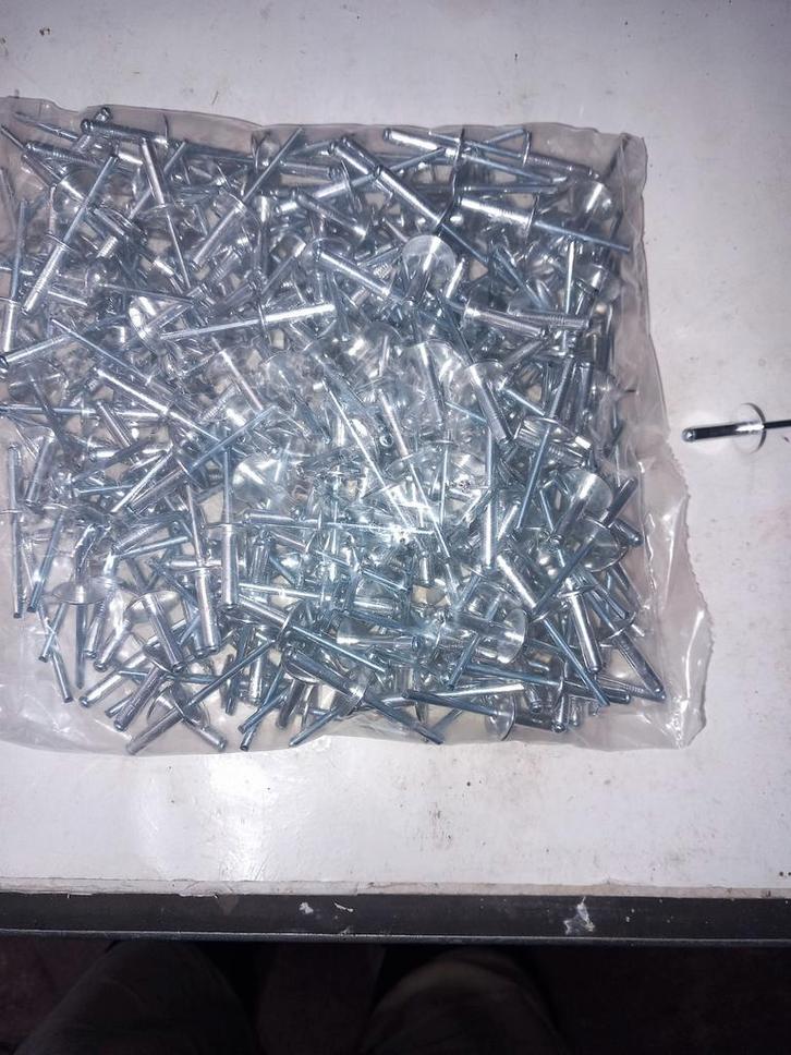 Popnagel. Popnagels, Doe-het-zelf en Verbouw, IJzerwaren en Bevestigingsmiddelen, Nieuw, Overige typen, Ophalen