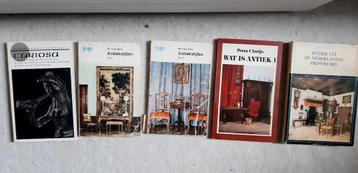 5x boekjes over antiek en curiosa Gratis beschikbaar voor biedingen