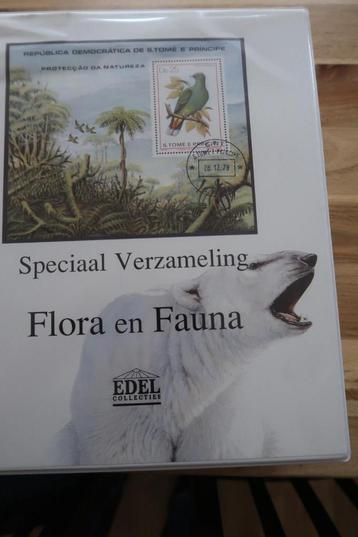 Flora Fauna wereldverzameling in dik album met beschrijving beschikbaar voor biedingen