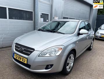 Kia Cee'd 1.4 X-ecutive 5D 2007-Leder-Clima-New APK beschikbaar voor biedingen