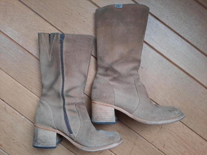 SPNX laarzen camel bruin suede maat 41, Kleding | Dames, Schoenen, Zo goed als nieuw, Hoge laarzen, Bruin, Ophalen of Verzenden