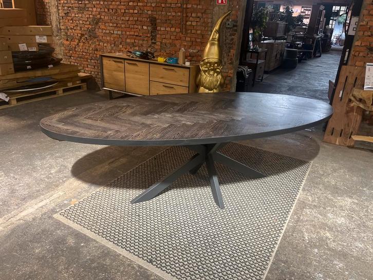 Houten Eettafel Visgraat 250x115 - B-keuze, Huis en Inrichting, Woonaccessoires | Overige, Zo goed als nieuw, Ophalen