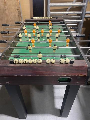 Vintage Voetbaltafel beschikbaar voor biedingen