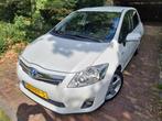 Toyota Auris 1.8 Full Hybrid Executive Camera/Half leder/Nav, Auto's, Euro 5, Zwart, 4 cilinders, Wit