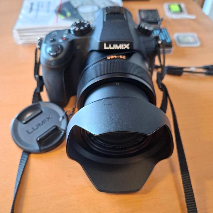 Te Koop aangeboden een cpl Panasonic Lumix DMC-FZ1000, Audio, Tv en Foto, Fotocamera's Digitaal, Zo goed als nieuw, Compact, Overige Merken