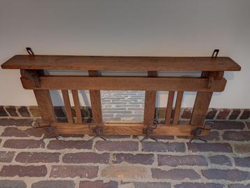 Vintage houten wandkapstok met spiegel en 4 haken beschikbaar voor biedingen