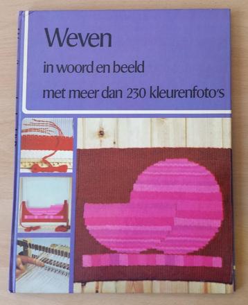 Weven in Woord en Beeld - Hilary Chetwynd - 1977 beschikbaar voor biedingen