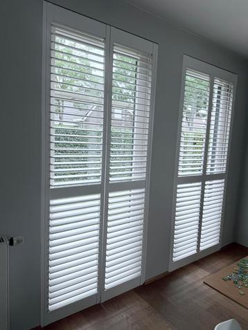 Verschillende afmetingen shutters, lindehout, RAL 9010 beschikbaar voor biedingen