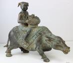 Groot bronzen beeld  Meisje op waterbuffel, Antiek en Kunst, Ophalen of Verzenden, Brons