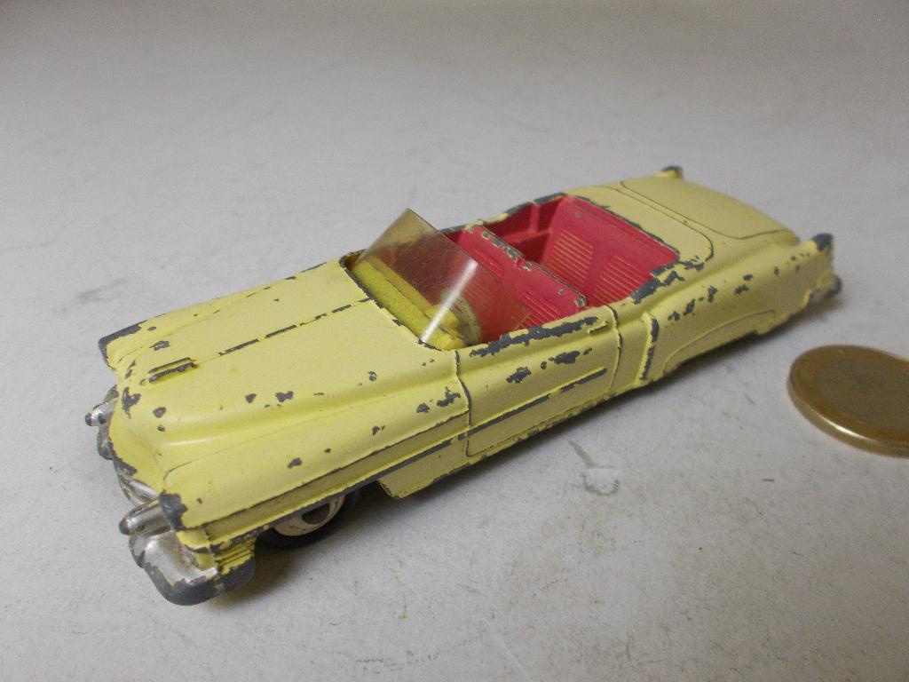 1957 Dinky Toys 131 CADILLAC TOURER ELDORADO (-B-)