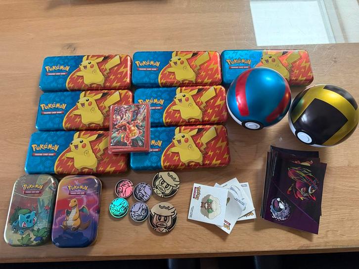 Pokémon TCG Accessoires: Tins, Ballen, Sleeves, Stickers & M, Hobby en Vrije tijd, Verzamelkaartspellen | Pokémon, Gebruikt, Overige typen