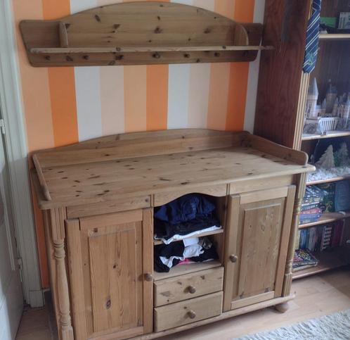 Grenen commode, 90 cm hoog, 140 cm breed, Kinderen en Baby's, Kinderkamer | Stapelbedden en Hoogslapers, Gebruikt, Ophalen
