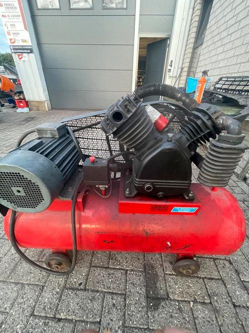 Lucht compressor-Werkt Perfect!, Auto diversen, Autogereedschap, Gebruikt, Ophalen