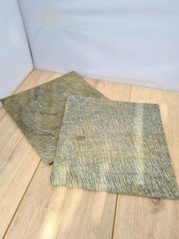 Leisteen onderzetters groen beschikbaar voor biedingen