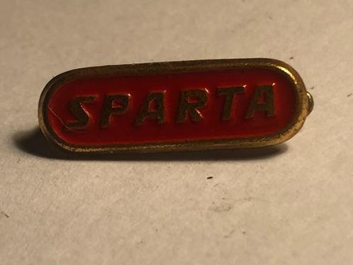 Metalen SPARTA Bromfietsmerk Broche (Rood/Messingkleur)., Verzamelen, Speldjes, Pins en Buttons, Zo goed als nieuw, Speldje of Pin