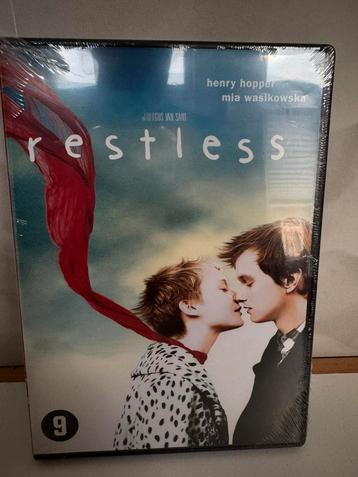 Restless (in seal) beschikbaar voor biedingen