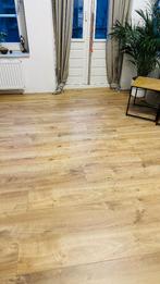 Mooie vloer laminaat (klik) + ondervloer, Doe-het-zelf en Verbouw, Vloerdelen en Plavuizen, Ophalen, Gebruikt, 50 tot 150 cm, 10 m² of meer