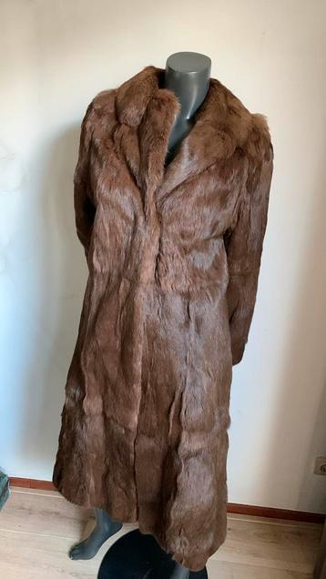 Prachtige vintage Bohemian bruine bontjas beschikbaar voor biedingen