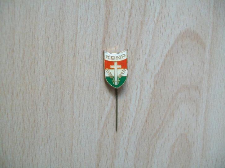 Speldje speld pin button uit Hongarije KDNP NIEUW, Verzamelen, Speldjes, Pins en Buttons, Nieuw, Speldje of Pin, Stad of Land