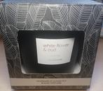 White Flower & Oud Grote Geurkaars in glazen pot 3 lonten, Overige materialen, Ophalen of Verzenden, Kaars, Minder dan 25 cm