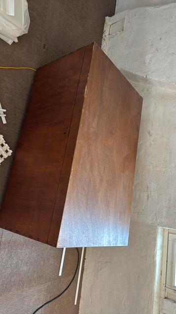 2 grote dekenkisten beschikbaar voor biedingen