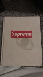 Supreme foto boek, Ophalen of Verzenden, Zo goed als nieuw