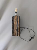 Landelijke staande lamp, Huis en Inrichting, Lampen | Tafellampen, Ophalen of Verzenden, Hout, Landelijk, 75 cm of meer