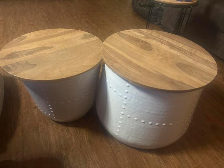 2x Salon Tafels met Opbergruimte, Huis en Inrichting, Tafels | Bijzettafels, Gebruikt, Rond, Minder dan 45 cm, Hout, Ophalen