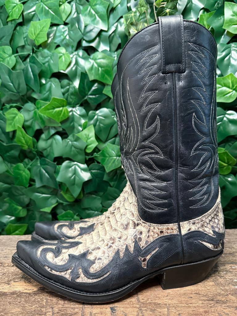 Nieuwe geweldig mooie python laars van Sendra maat 39