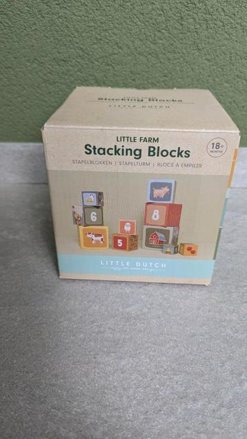 Nieuw! Little Dutch stapelblokken boerderij  beschikbaar voor biedingen