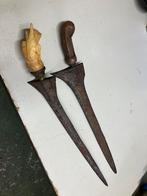 Kris ? Dolk 2 stuks gevonden bij opruimen schuur, Antiek en Kunst, Ophalen of Verzenden