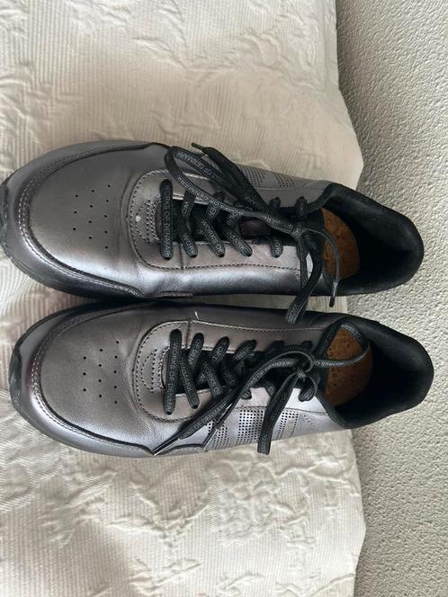 Donkergrijze metallic sneakers Woden 42, Kleding | Dames, Schoenen, Zo goed als nieuw, Sneakers of Gympen, Grijs, Ophalen of Verzenden