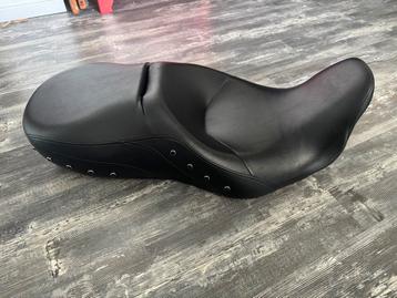 Zadel Touring seat 2008-up P52000038 beschikbaar voor biedingen