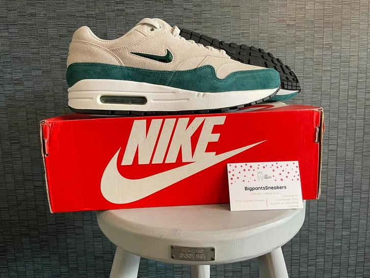 Nike Air Max 1 EU 42 US 8,5 Jewel DK Atomic Teal Light Bone, Kleding | Heren, Schoenen, Nieuw, Sneakers of Gympen, Wit, Ophalen of Verzenden