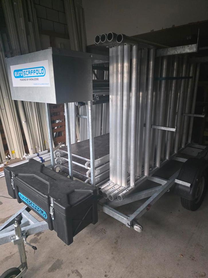 Steiger met aanhanger te koop, Doe-het-zelf en Verbouw, Steigers, Ophalen of Verzenden